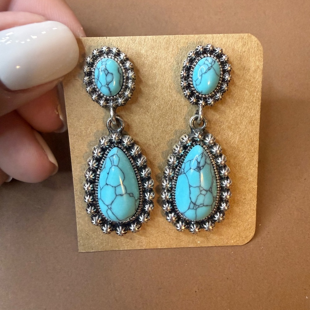 🩵BUNDLE AND SAVE 🩵(3/$16) Turquoise Teardrop Dangle Earrings - Silver-Tone